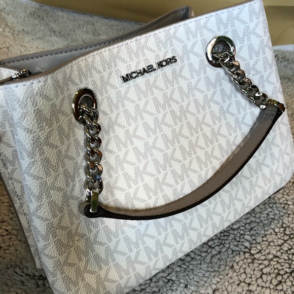 Michael Kors purses - Picture 4 of 7